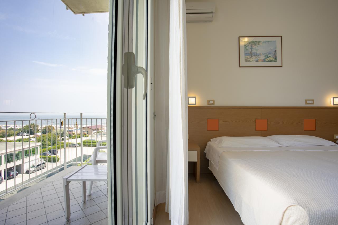 Standard Apartment with Double Bed,664794795:JPEG