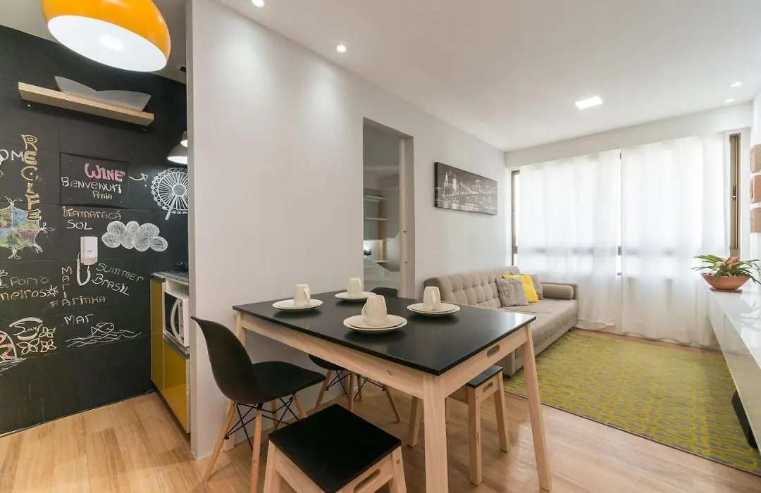 Excelente flat em Setúbal Boa Viagem até 3 pessoas cercado por restaurantes e supermercados PM802-1