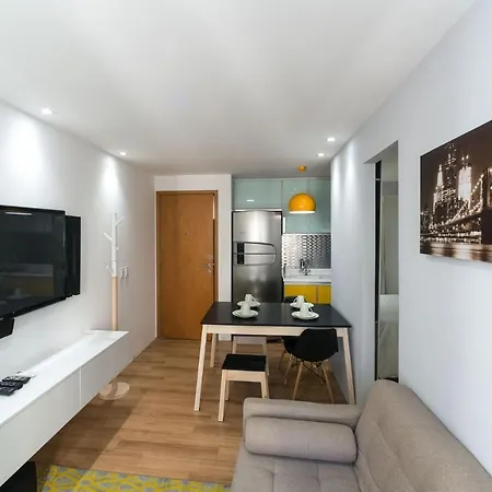 Excelente flat em Setúbal Boa Viagem até 3 pessoas cercado por restaurantes e supermercados PM802-3