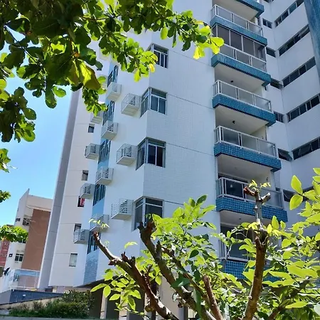 Apartamento amplo a 700 metros da praia-2