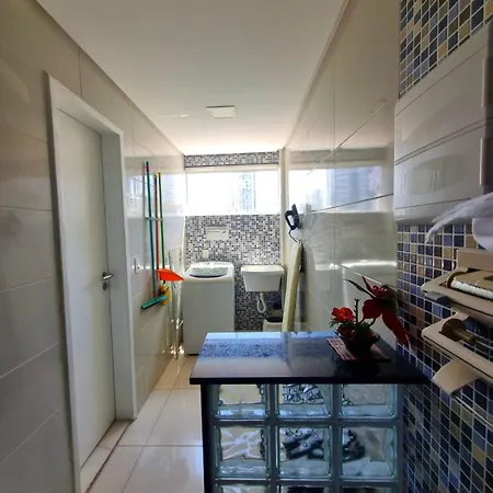 Apartamento De 3 Quartos A 100 Metros Da Praia De Boa Viagem-2